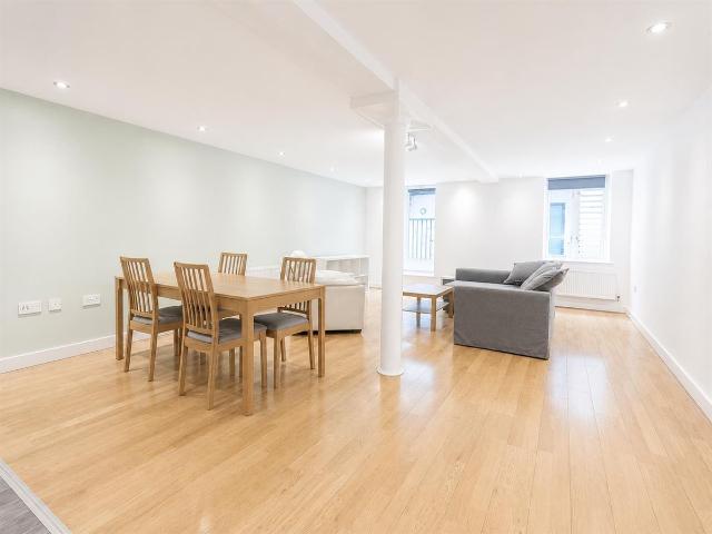 Apartment for rent in Chinatown, Calderstones