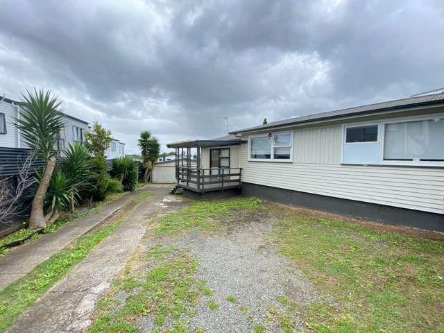 House for sale in Owhata, Oroua County