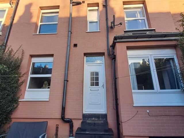 Studio for rent in West Yorkshire