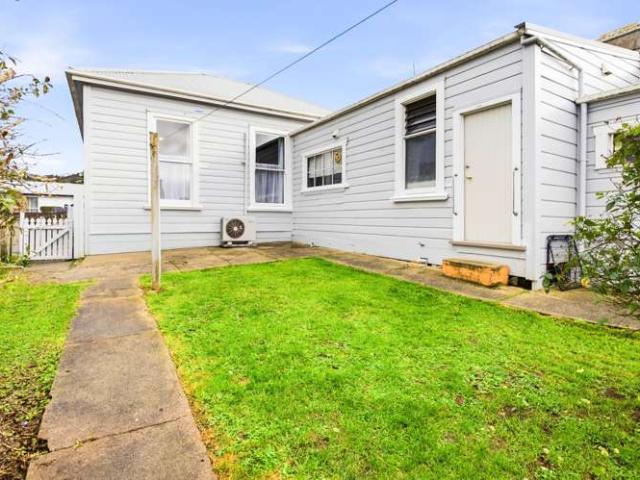 House for sale in Otakou