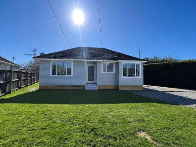 House for rent in Chaslands, Canterbury