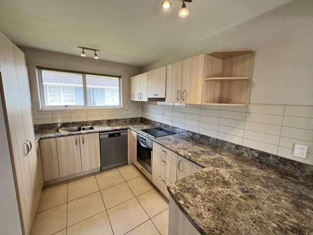 Apartment for rent in Milford, Devonport-Takapuna