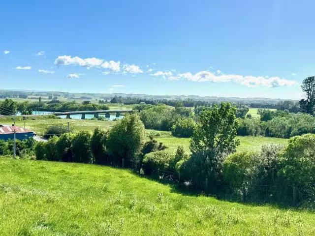 House for sale in Otakou