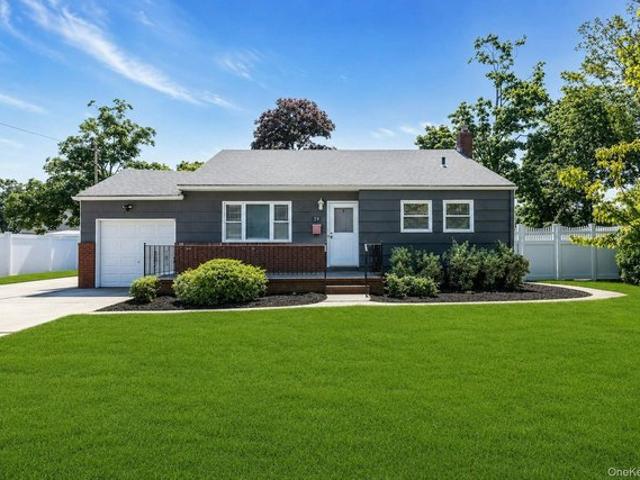 House for sale in Bohemia, New York