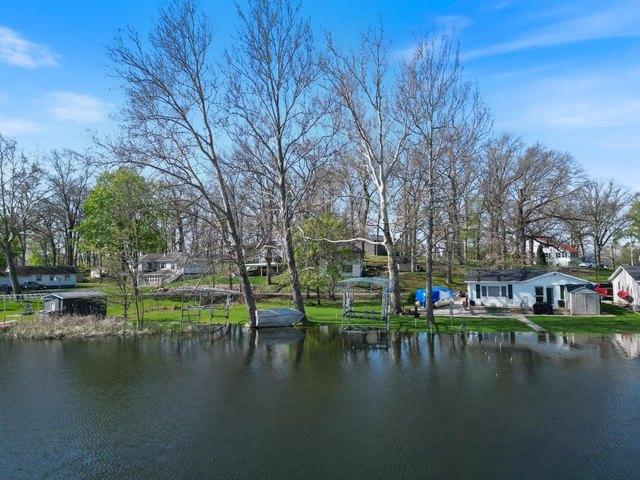 House for sale in Leesburg, Indiana