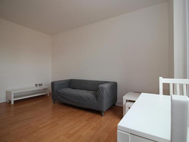 Apartment for rent in Highfields, Old Wharf