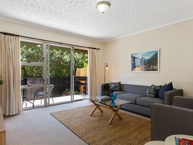 Apartment for rent in Mount Albert, Albert-Eden