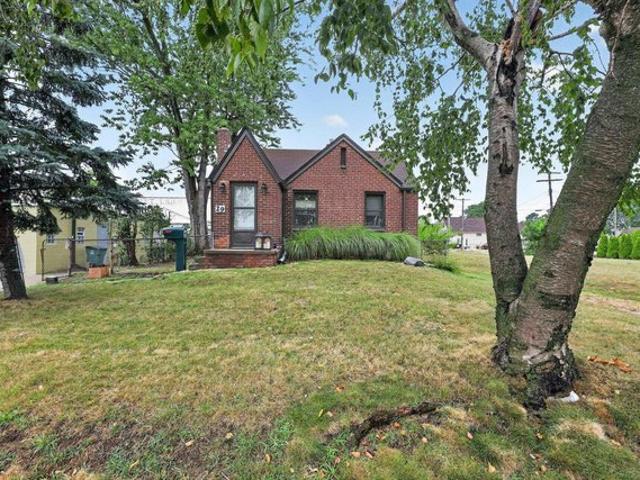House for sale in Clawson, Michigan