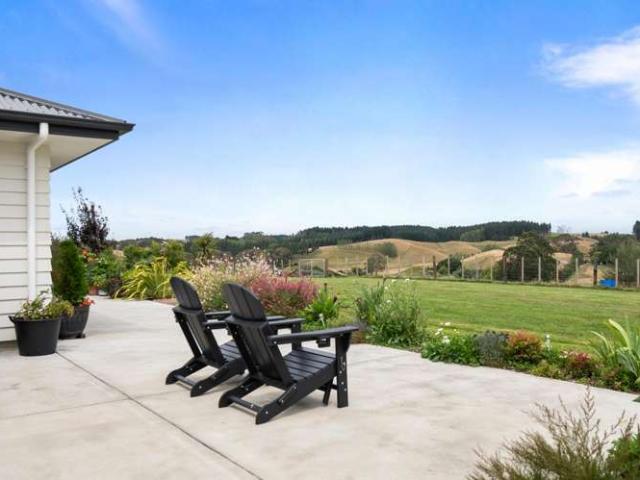 Property for sale in Halcombe