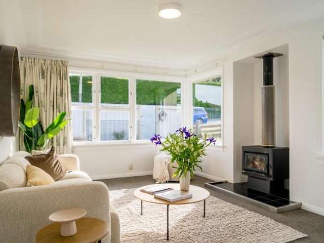 House for sale in Otakou