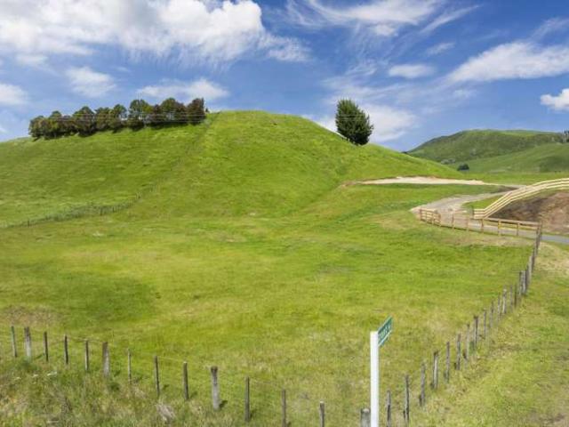 Property for sale in Kinloch, Waikato