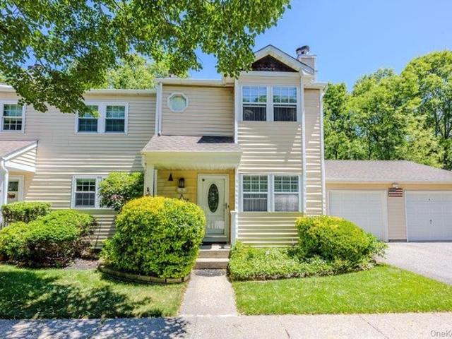Condo for sale in Centereach, New York