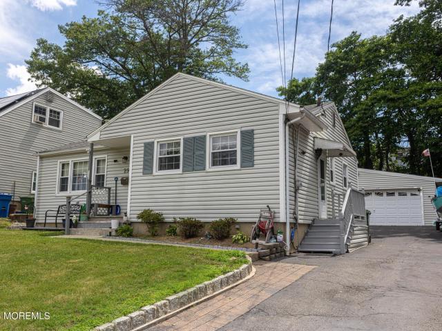 House for sale in Sayreville, New Jersey