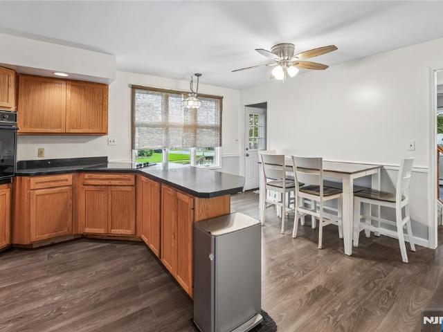House for sale in Elmwood Park, New Jersey