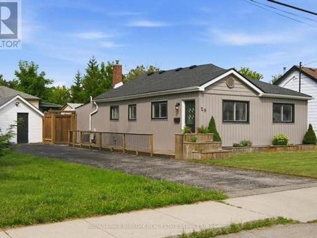 House for sale in Ancaster, Ontario