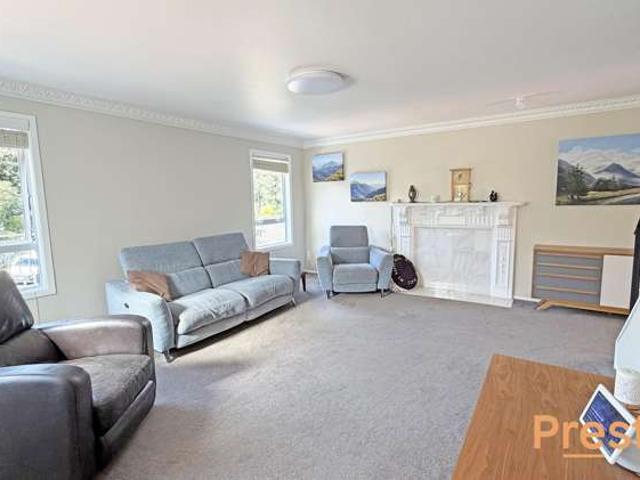 House for sale in Wairau Valley