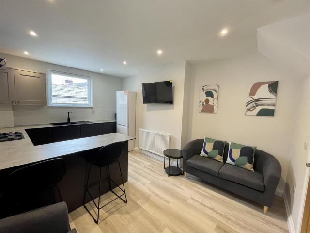Apartment for rent in Adamsdown, Cardiff