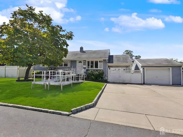House for sale in Parlin, Sayreville