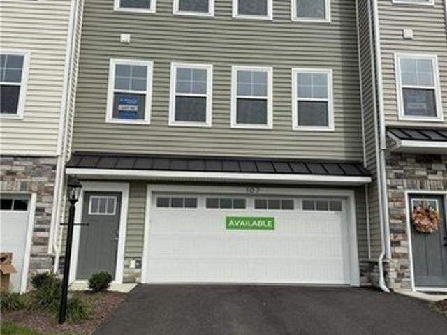 Townhouse for sale in Washington, Washington County