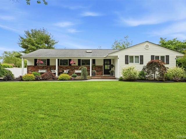 House for sale in Huntington, New York