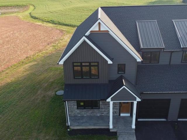 Townhouse for sale in Denver, Pennsylvania