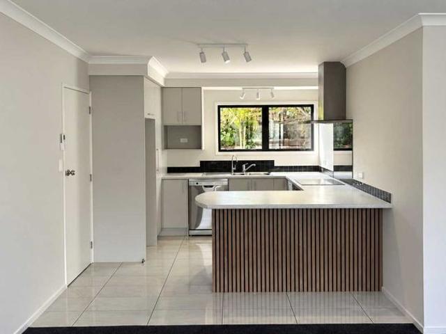 Apartment for rent in The Avenues, Tauranga