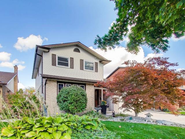 Duplex for sale in Ancaster, Ontario