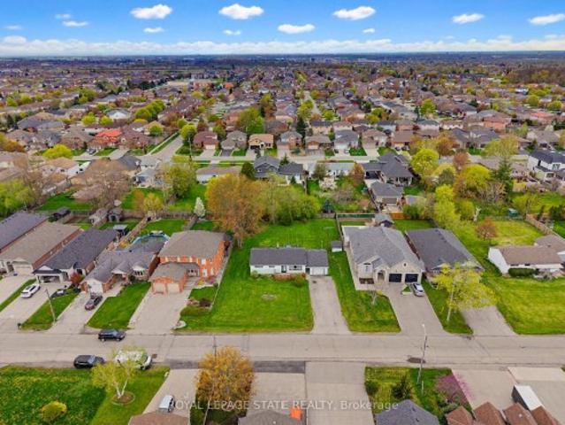 House for sale in Ancaster, Ontario