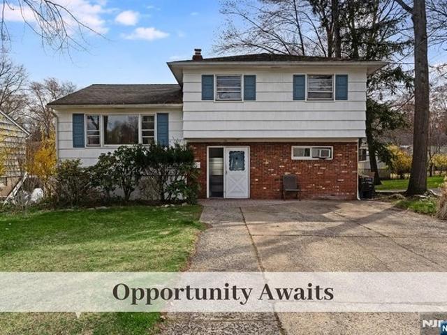 House for sale in Waldwick, New Jersey