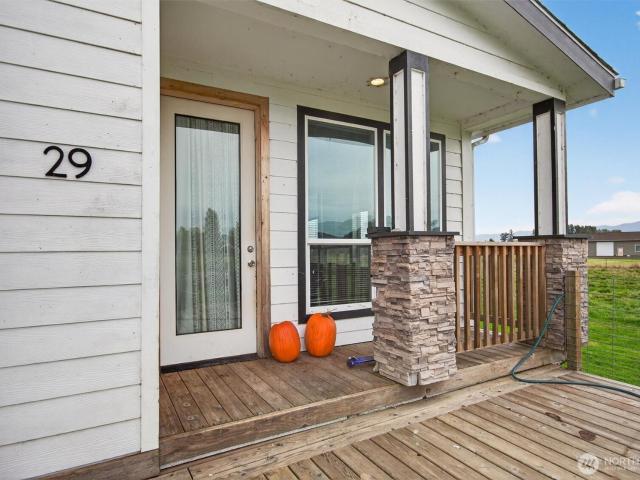 House for sale in Cathlamet, Washington