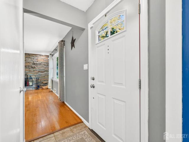 House for sale in Middlesex, New Jersey