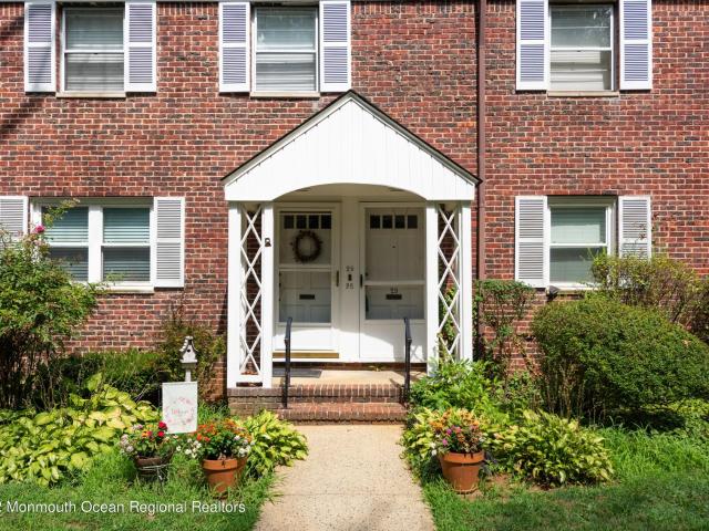 Condo for rent in Red Bank