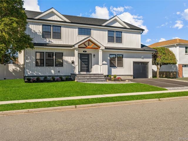 House for sale in Syosset, Nassau County