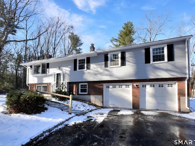 House for sale in Simsbury, Connecticut