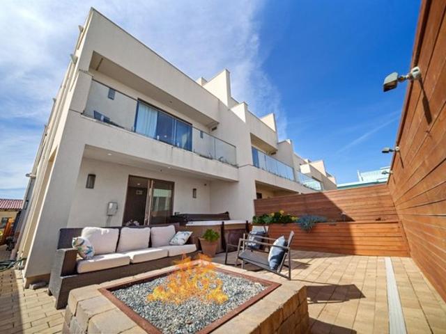 Condo for sale in San Mateo, California