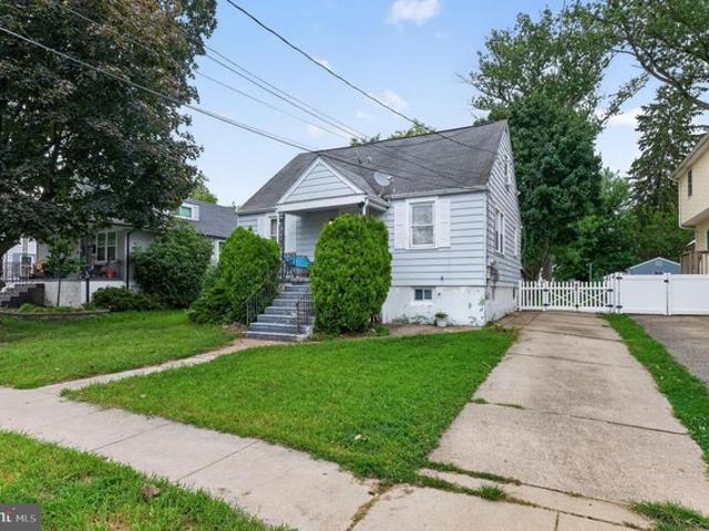 House for sale in Maple Shade, New Jersey