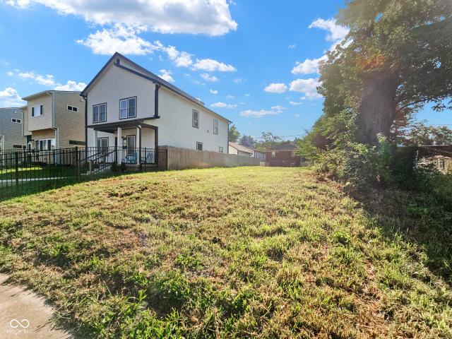 Land for sale in Near Eastside, Camby