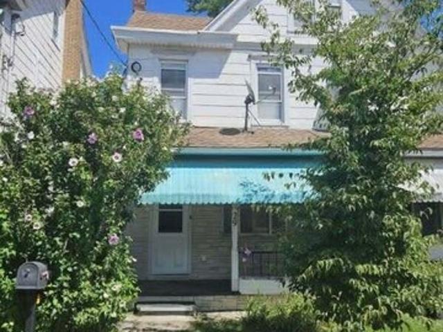 Townhouse for sale in Mcadoo, Pennsylvania