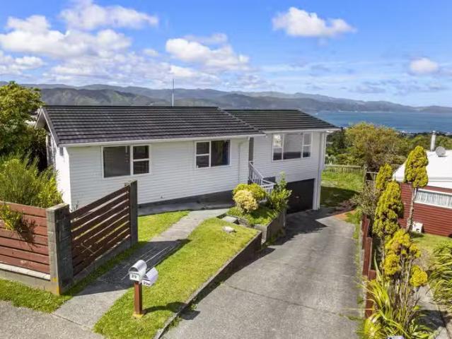 House for sale in Days Bay, Wellington