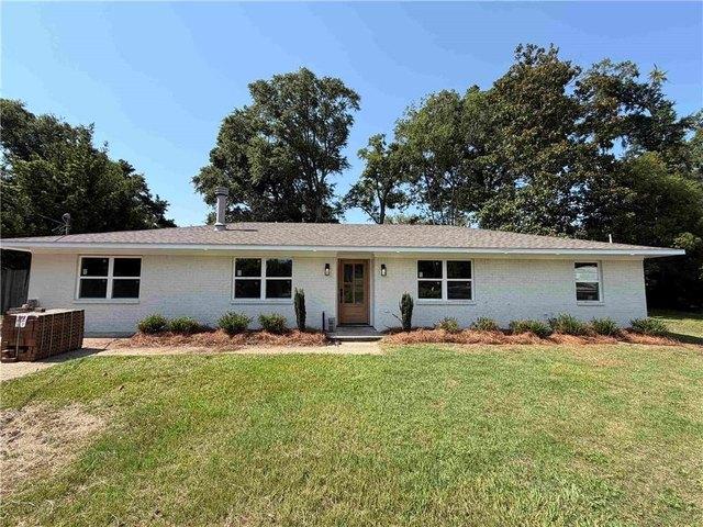 House for sale in Fairhope, Alabama