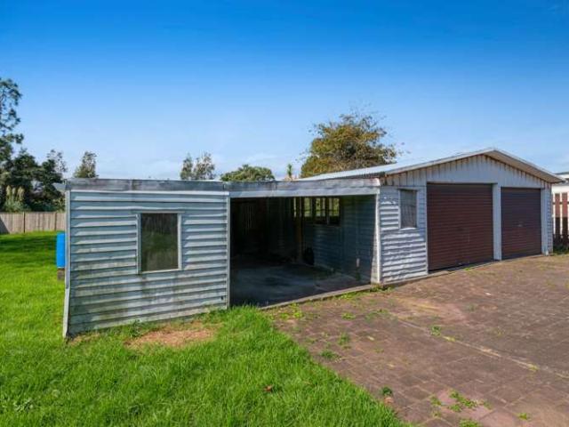 House for sale in Parakai