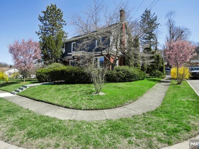 House for sale in Newton, New Jersey
