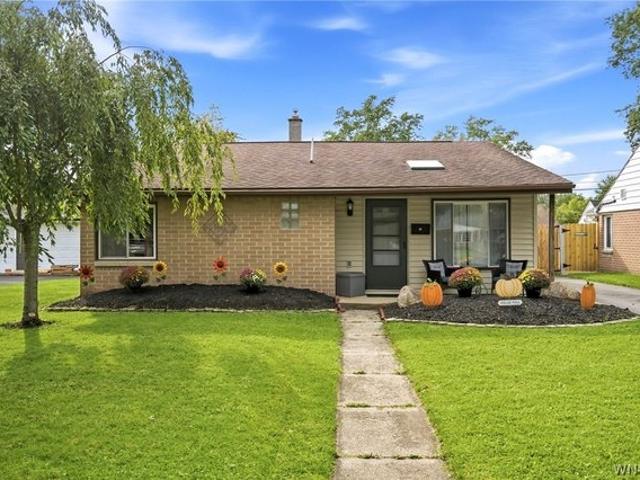 House for sale in Lancaster, Town of Lancaster