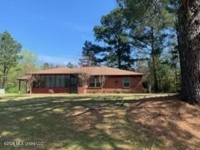House for sale in Walnut Grove, Mississippi