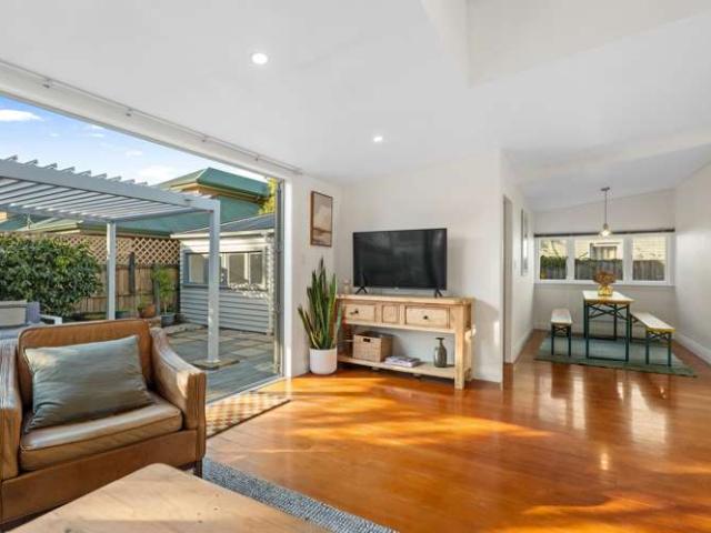 House for sale in Saint Albans, Canterbury