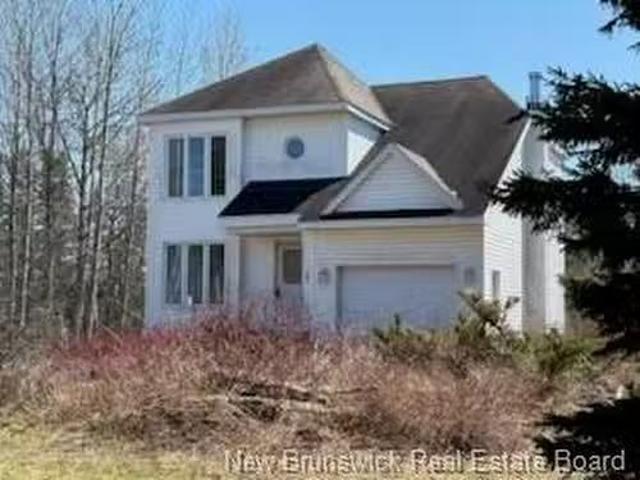 House for sale in Bathurst, New Brunswick