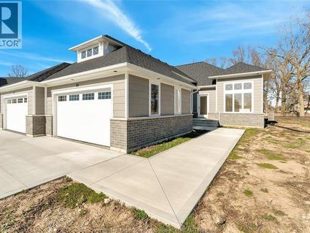 House for sale in Amherstburg, Ontario