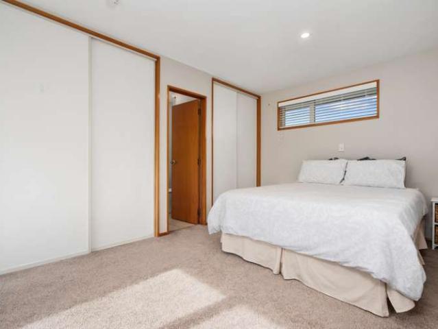 House for sale in Chaslands, Canterbury