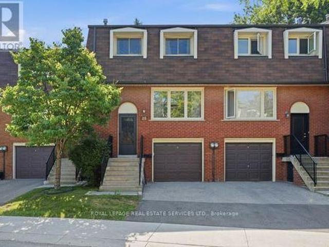 Townhouse for sale in Woburn, Ontario