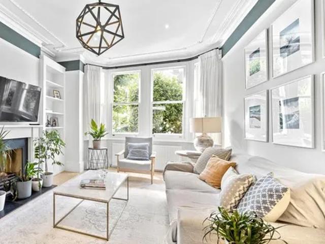 House for rent in Southfields, Greater London